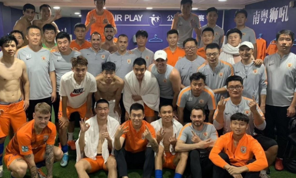 ����������ַ�����ϰ塰ҵ��ͦæ��������һ��ȱϯ�����ף�����